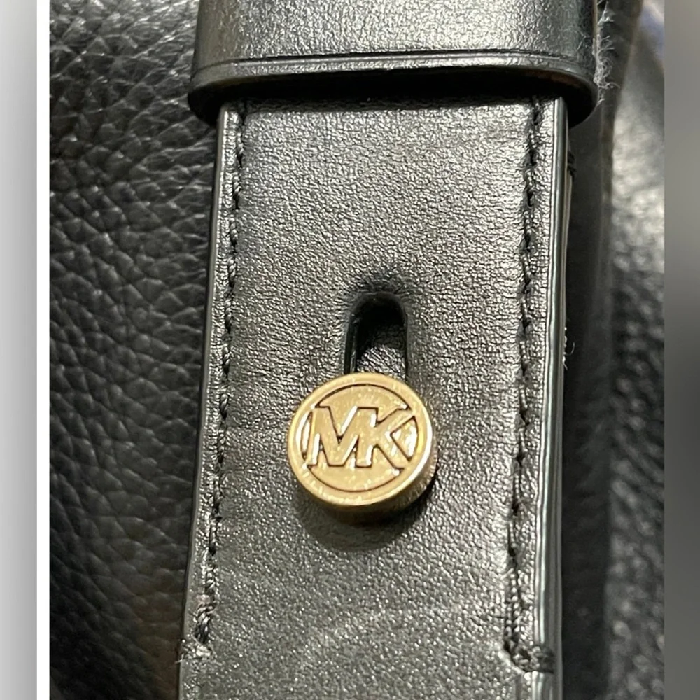 Michael Kors  Purse - Picture 8 of 13